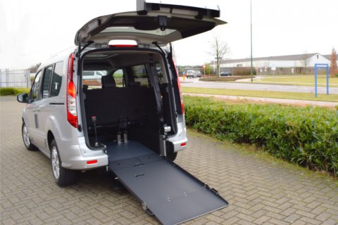 Ford Tourneo Connect WAV ramp